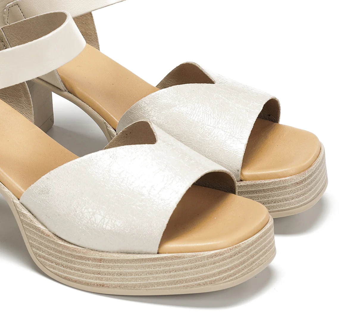 DIAMOND D9287 Weißer Sandale - Image 6
