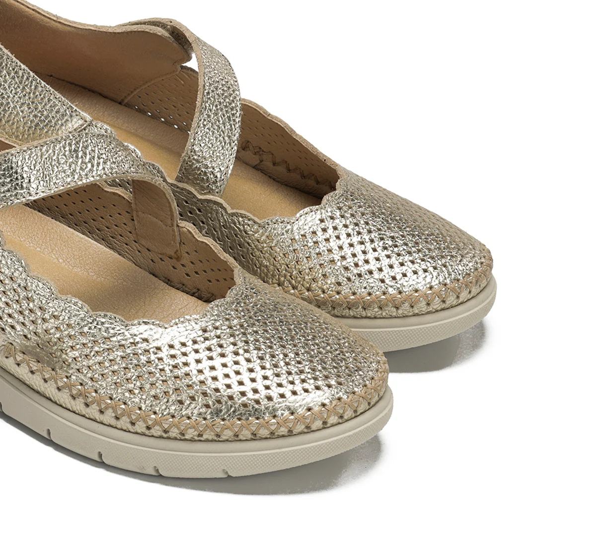 FLUVIA F2423 Goldener Schuh - Image 4