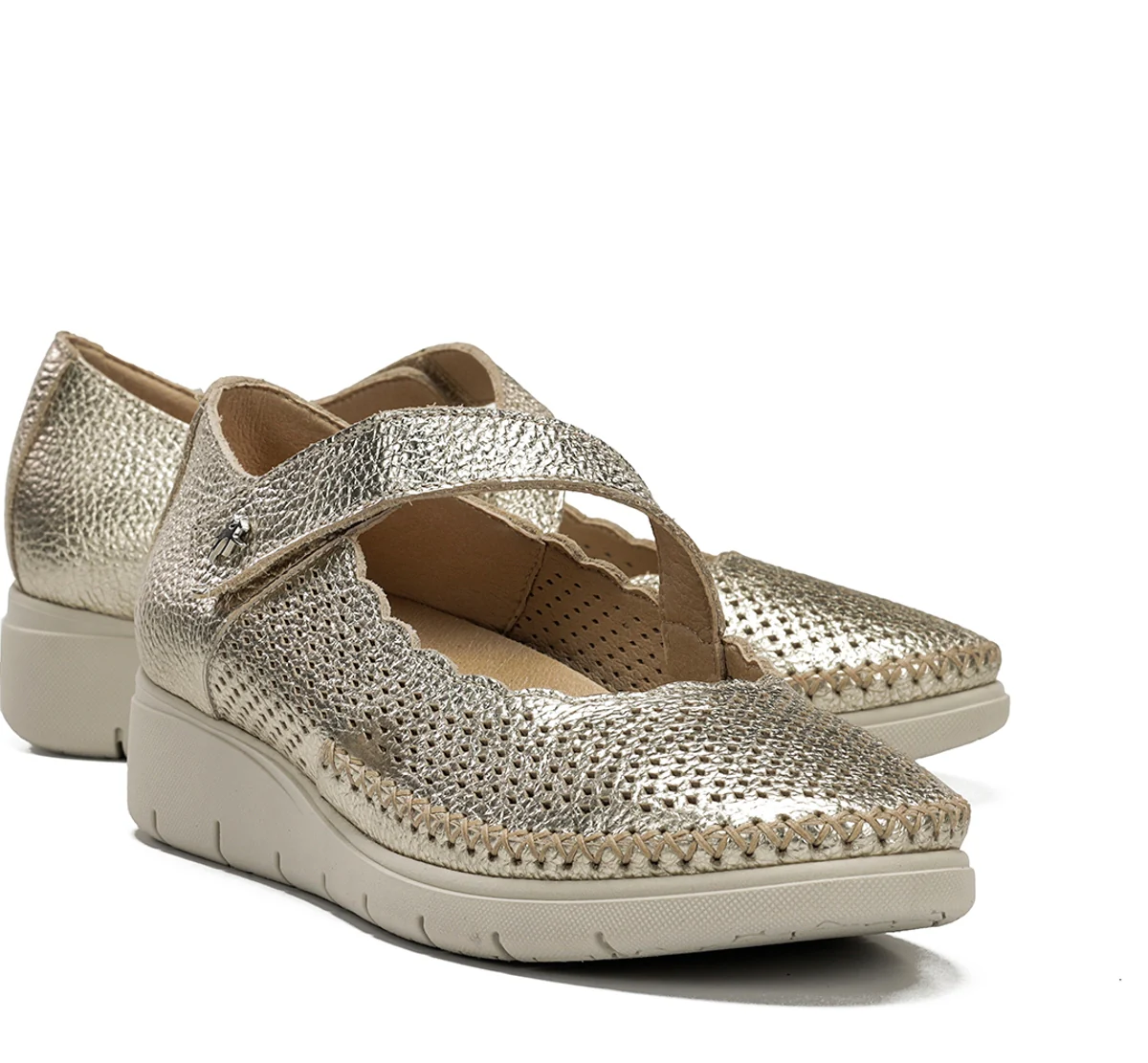 FLUVIA F2423 Goldener Schuh - Image 7