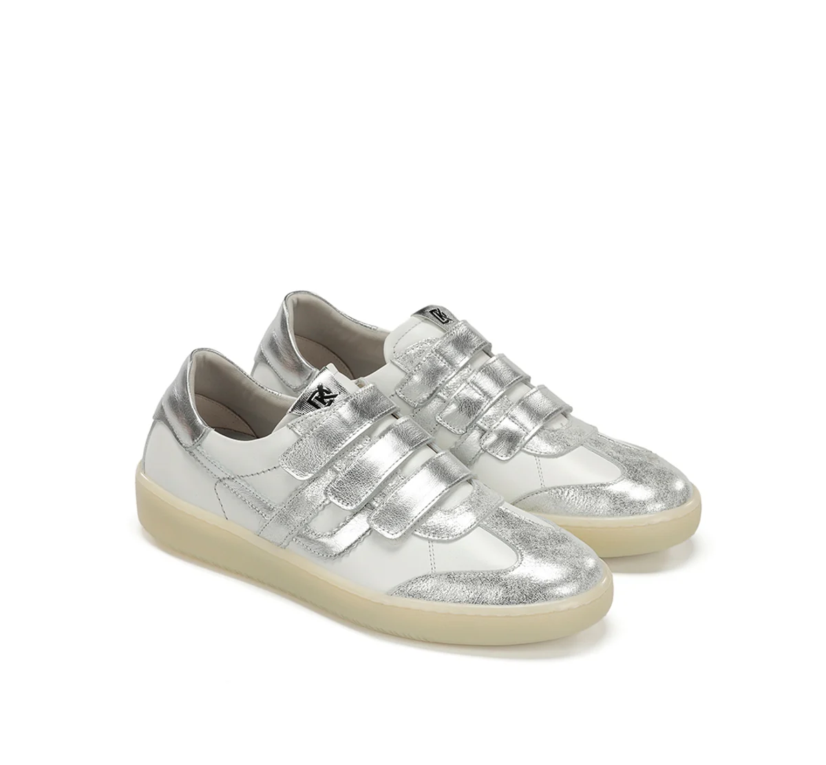LYNN D9610 Silberne Turnschuhe - Image 4