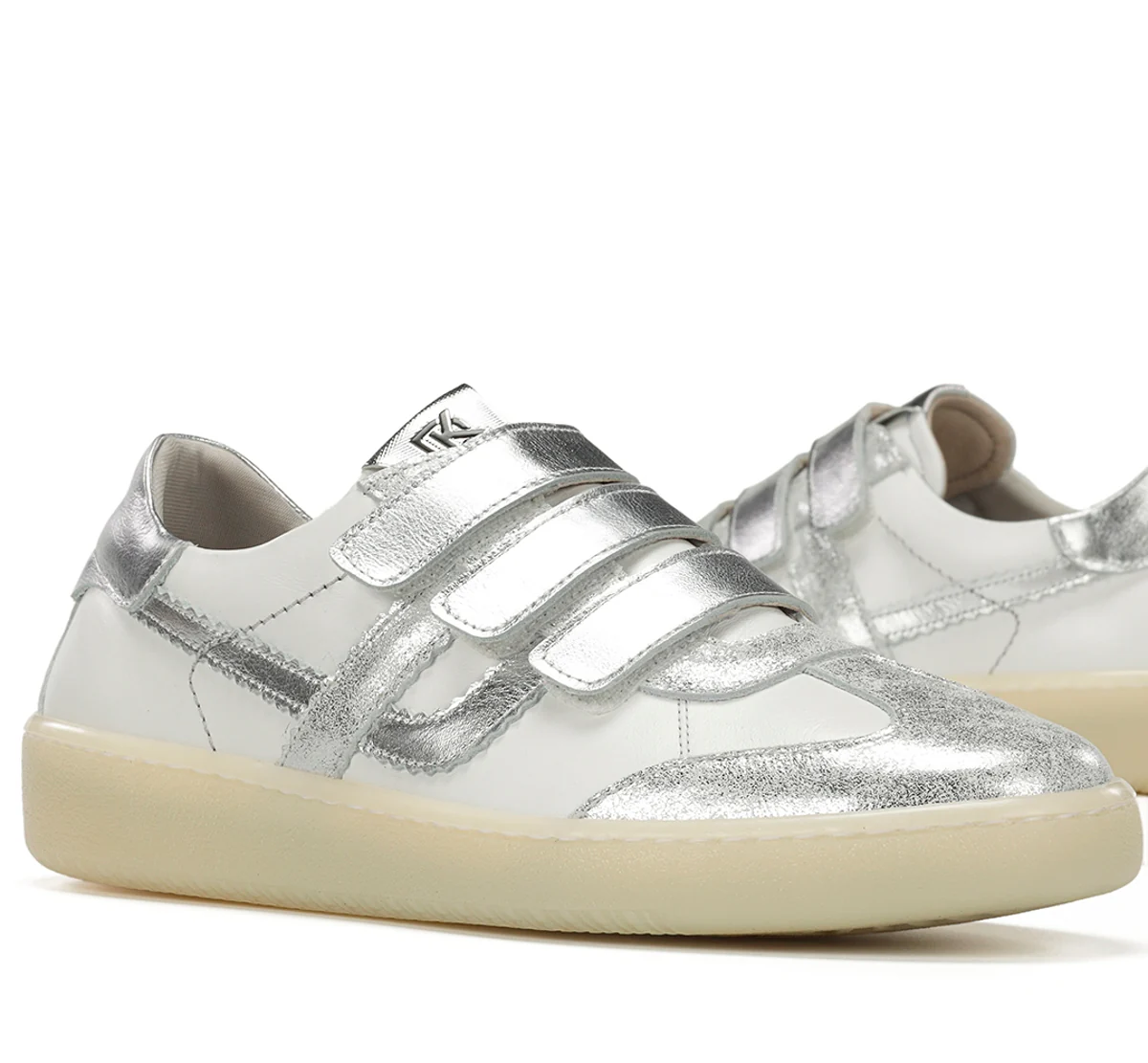 LYNN D9610 Silberne Turnschuhe - Image 7